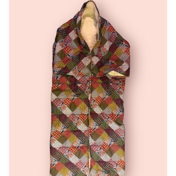 Vtg 70s Sleeping Bag Retro Patchwork Quilt Zipper Snaps Wearable Blanket Quilted - Picture 1 of 5